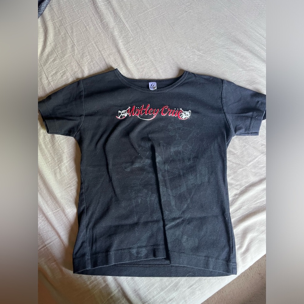 MOTLEY CRUE CROP TEE :)